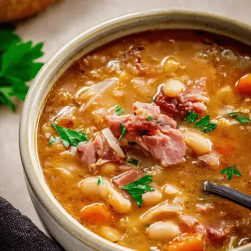 Easy Slow Cooker (Crockpot) Ham Bone Bean Soup