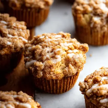 Apple Cinnamon Crumb Muffins