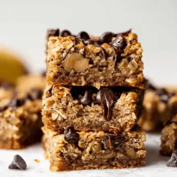 Peanut Butter Banana Chocolate Chip Oatmeal Bars