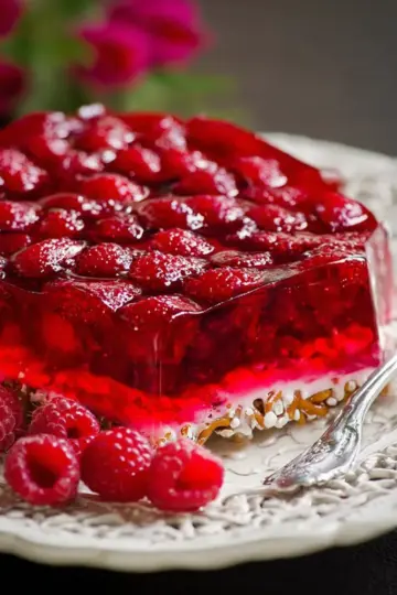 Raspberry Pretzel Jello